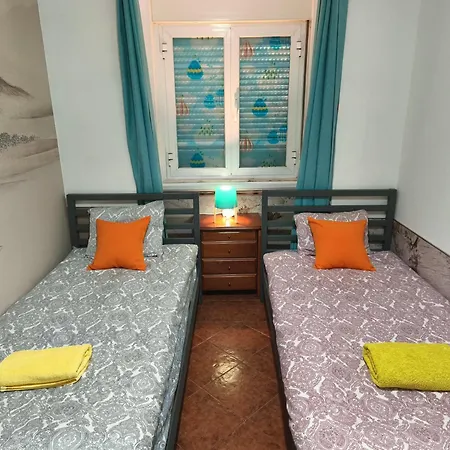 Habitación en casa particular Perfect Near Airport 3
